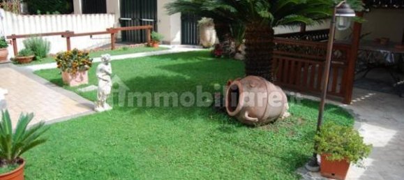 Дом с 6 спальнями в Рим, Италия № 70723 5