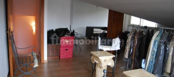 Дом с 6 спальнями в Рим, Италия № 70723 13