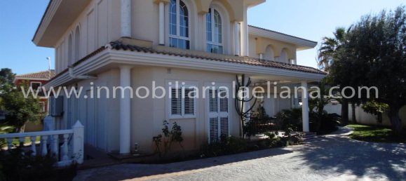 4 bedrooms House in L'Eliana, Spain No. 22217 25