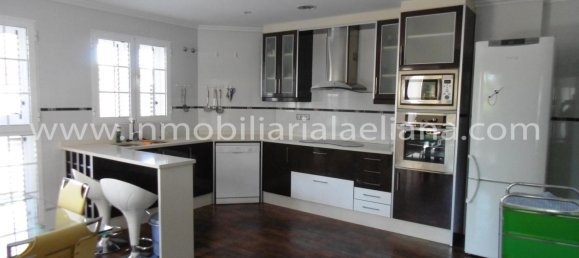 4 bedrooms House in L'Eliana, Spain No. 22217 4