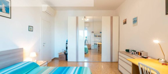 2 bedrooms Apartment in Modena, Italy No. 375430 15