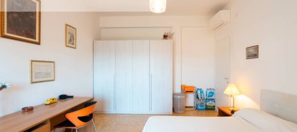 2 bedrooms Apartment in Modena, Italy No. 375430 9