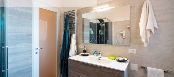 2 bedrooms Apartment in Modena, Italy No. 375430 11