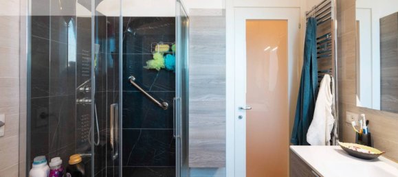 2 bedrooms Apartment in Modena, Italy No. 375430 12