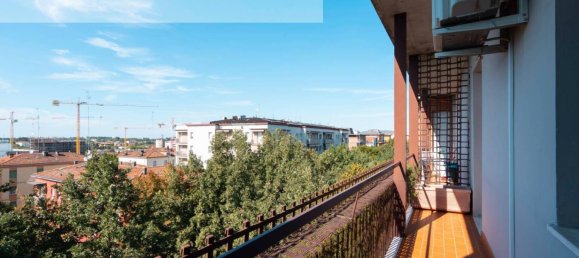 2 bedrooms Apartment in Modena, Italy No. 375430 17