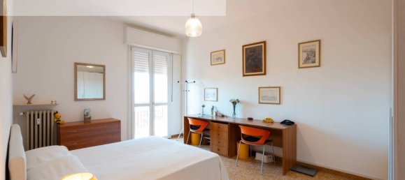 2 bedrooms Apartment in Modena, Italy No. 375430 8