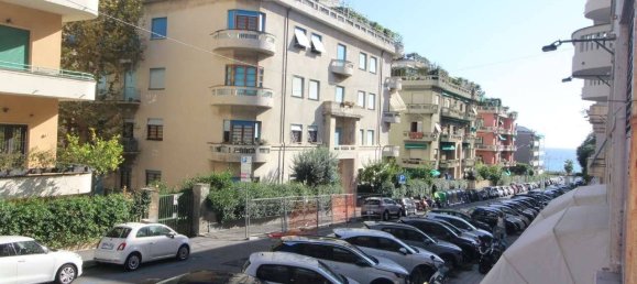 3 Schlafzimmer Wohnung in Genoa, Italy, Nr. 354661 2