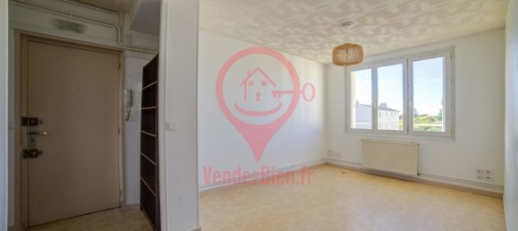 2 bedrooms Apartment in Bourges, France No. 75474 8