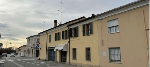 12 rooms Apartment in Portomaggiore, Italy No. 25055 5