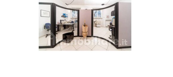 Квартира с 3 спальнями в Рим, Италия № 313454 3