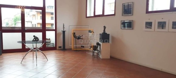 730m² Building in Bergamo, Italy No. 124750 7