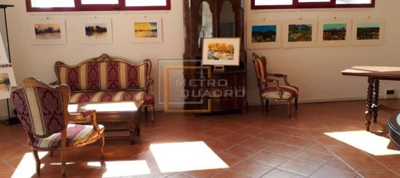 730m² Building in Bergamo, Italy No. 124750 3