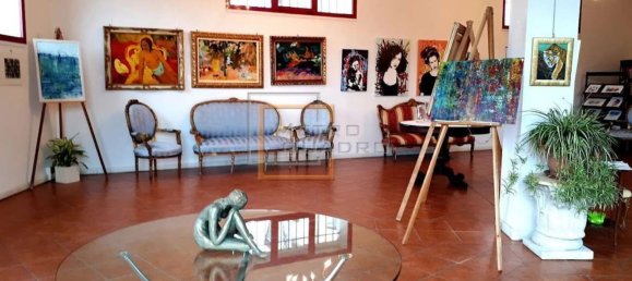 730m² Building in Bergamo, Italy No. 124750 8