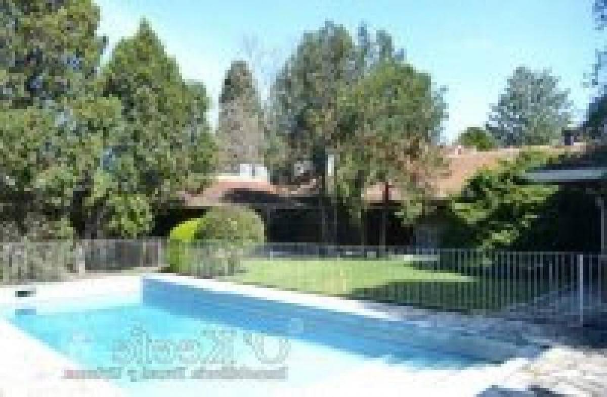 5 bedrooms House in Berazategui, Argentina No. 63838