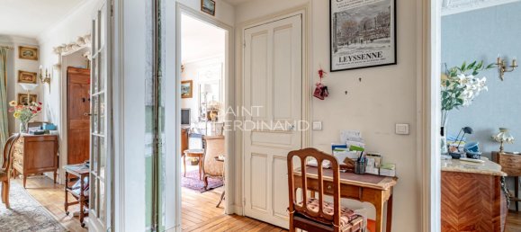 2 bedrooms Apartment in Paris, France No. 178751 3