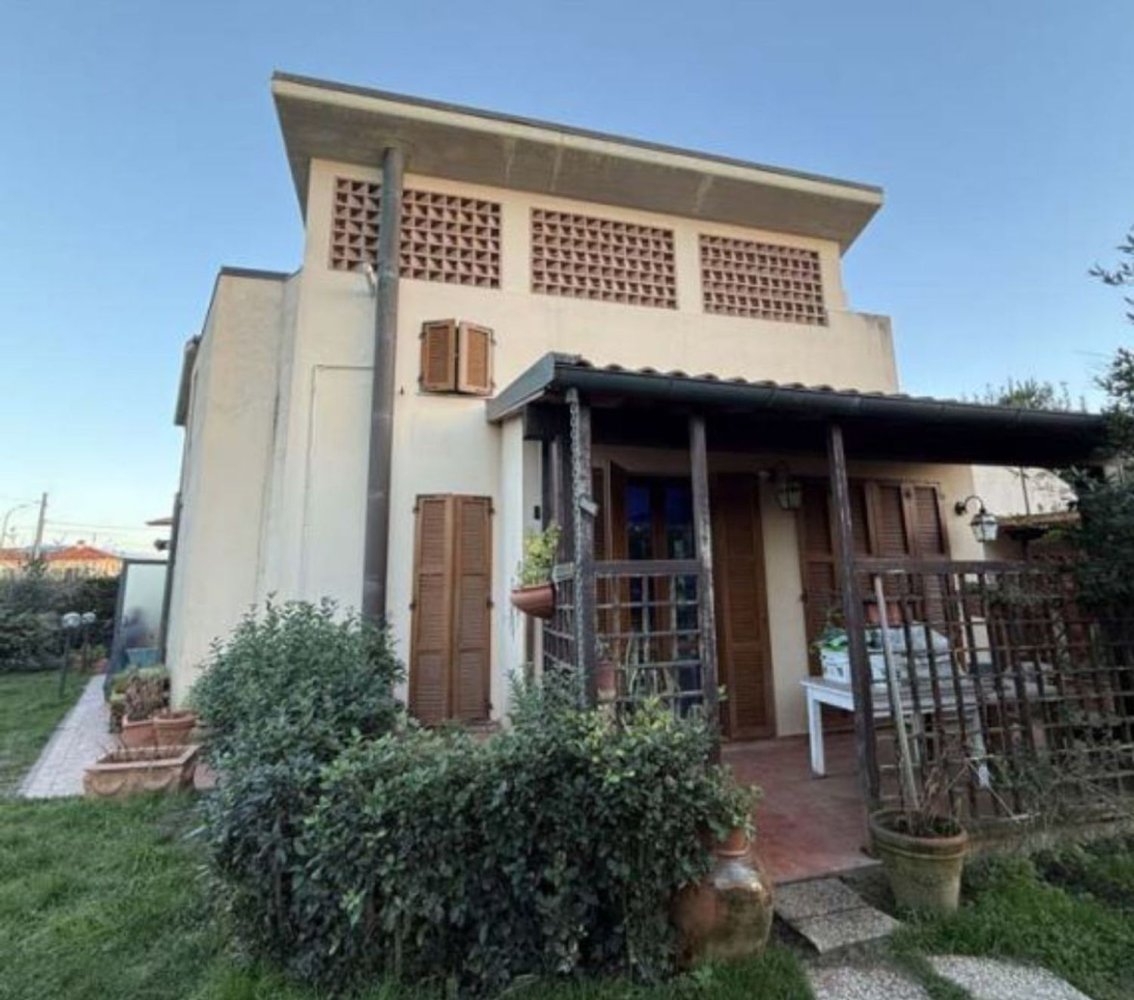 7-salle Maison à Pisa, Italy No. 281614