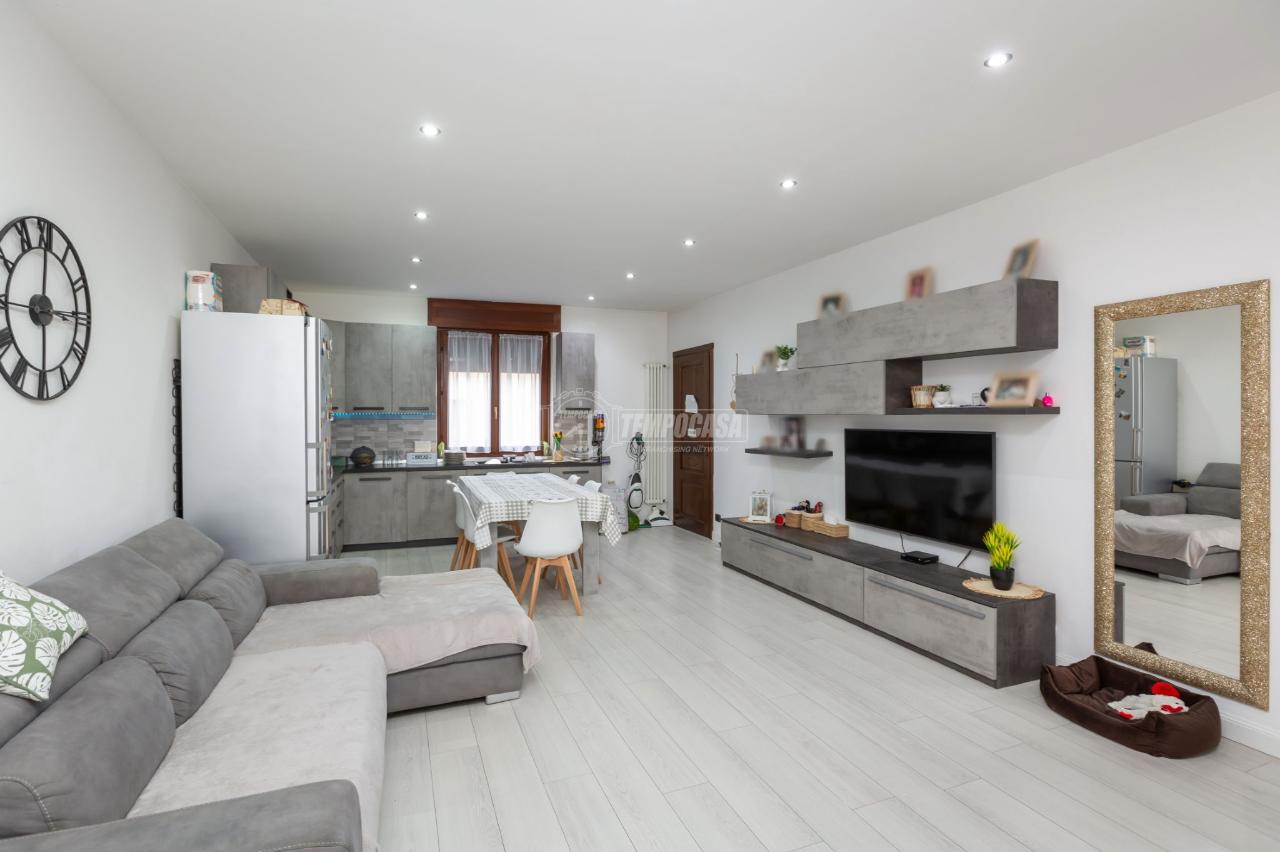 3غرفة شقة في Santena, Italy رقم 130945