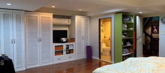 4 bedrooms Bungalow in Bangkok, Thailand No. 7133 15