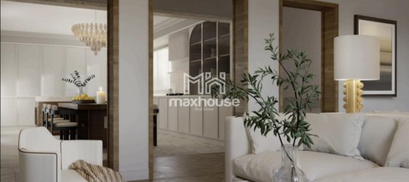 188 bedrooms Apartment in Madrid, Spain No. 153069 3