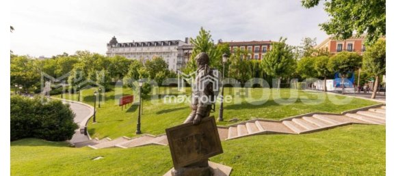 188 bedrooms Apartment in Madrid, Spain No. 153069 19