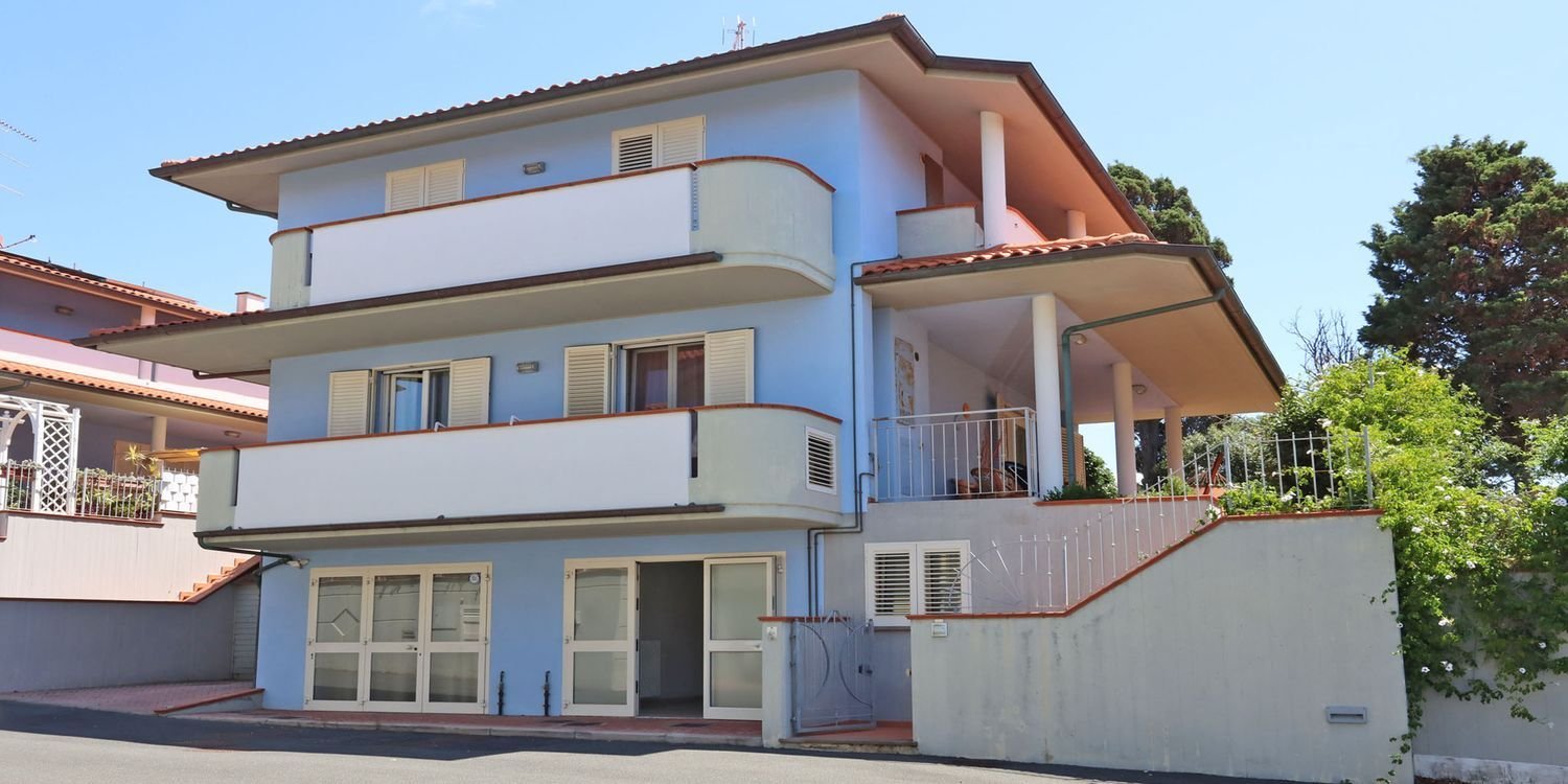 4 rooms Apartment in Rosignano Marittimo, Italy No. 278046