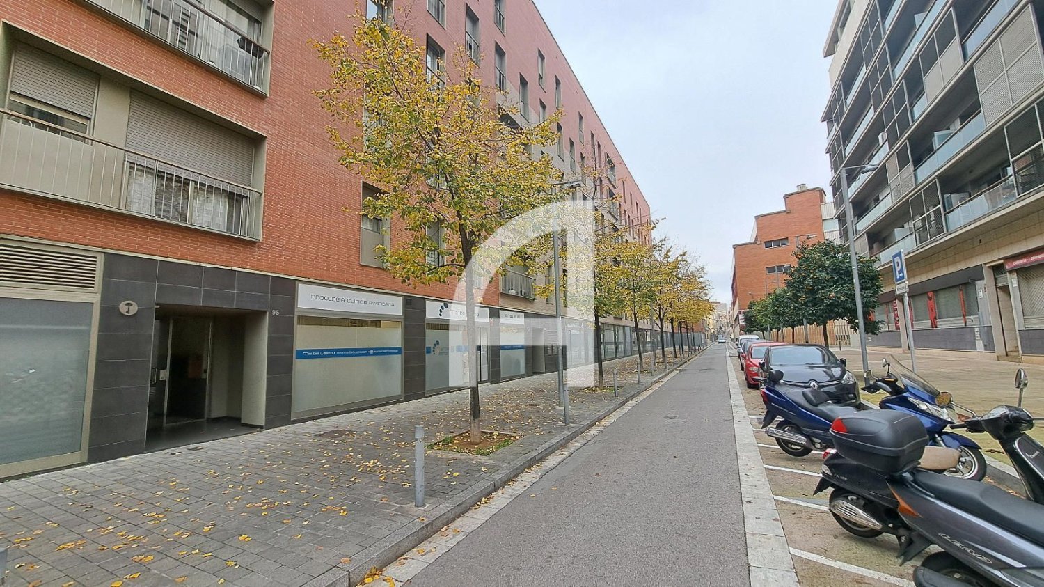  مرآب في Terrassa, Spain 16متر مربع رقم 142387