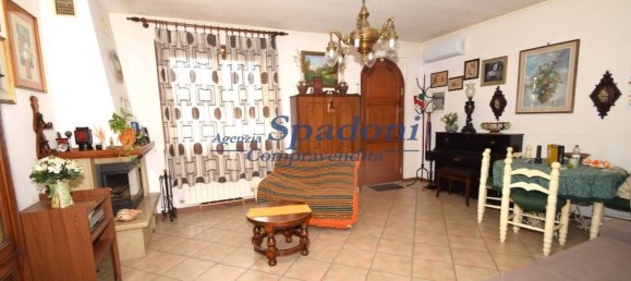 Villa de 5 dormitorios en Uzzano, Italy No. 91871 5