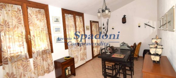 Villa de 5 dormitorios en Uzzano, Italy No. 91871 12