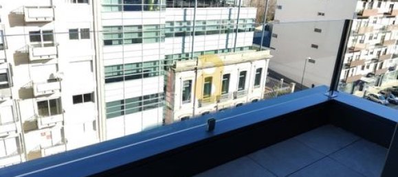 3 Schlafzimmer Wohnung in Porto, Portugal, Nr. 151683 5