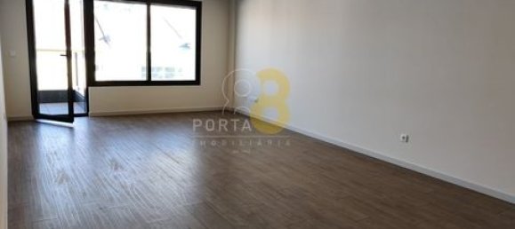 3 Schlafzimmer Wohnung in Porto, Portugal, Nr. 151683 4