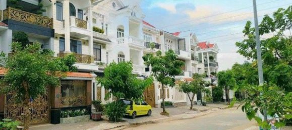 168m² House in District 7, Vietnam No. 7335 5