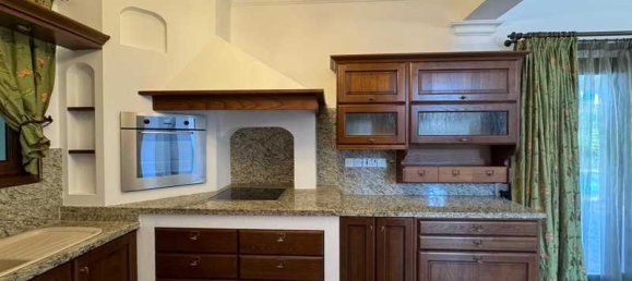 4 bedrooms House in Germasogeia, Cyprus No. 7062 8