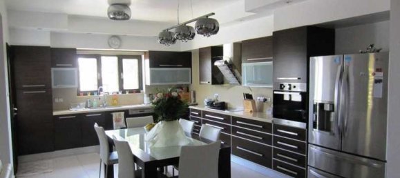 5 bedrooms House in Zygi, Cyprus No. 6633 2