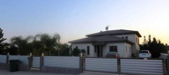 5 bedrooms House in Zygi, Cyprus No. 6633 11