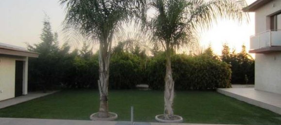 5 bedrooms House in Zygi, Cyprus No. 6633 4