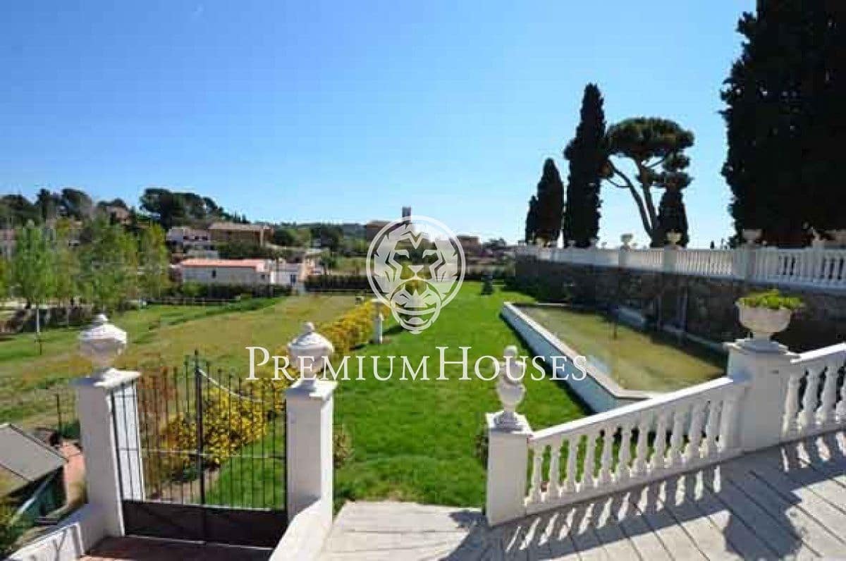  Land in Tiana, Spain No. 247984