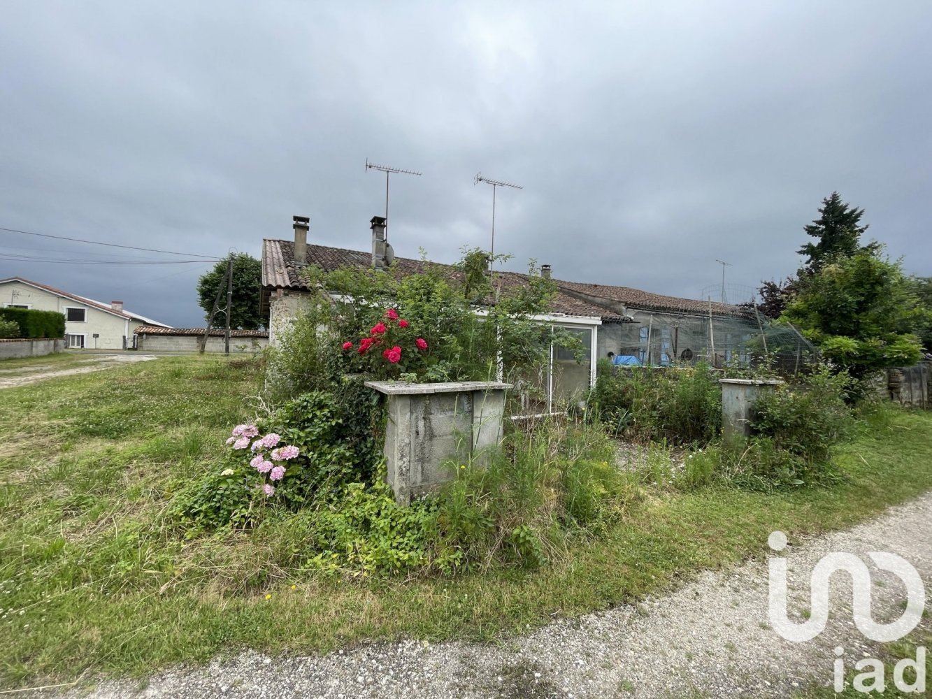 2 bedrooms Townhouse in Le Fouilloux, France No. 100922