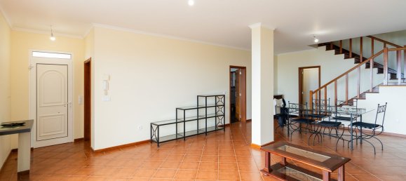 3 bedrooms House in Funchal, Portugal No. 189995 3