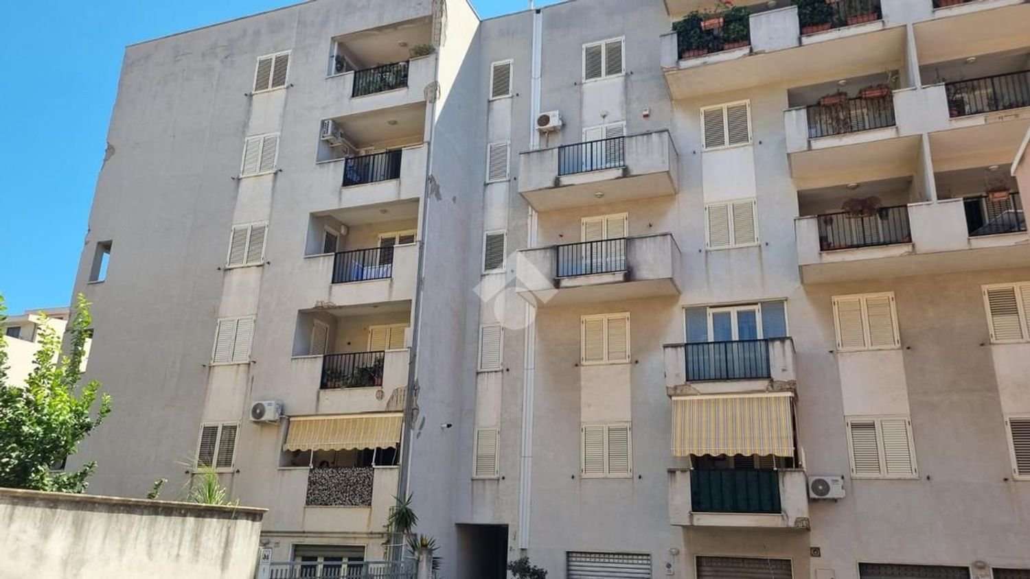 4 غرف نوم شقة في Reggio Calabria, Italy رقم 327852