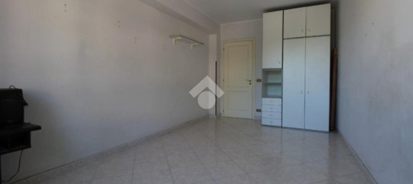4 غرف نوم شقة في Reggio Calabria, Italy رقم 327852 14