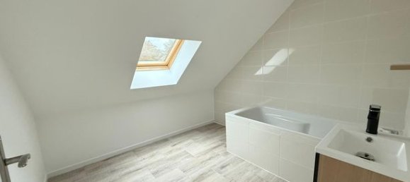 4 bedrooms House in Saint-Pavace, France No. 315561 20