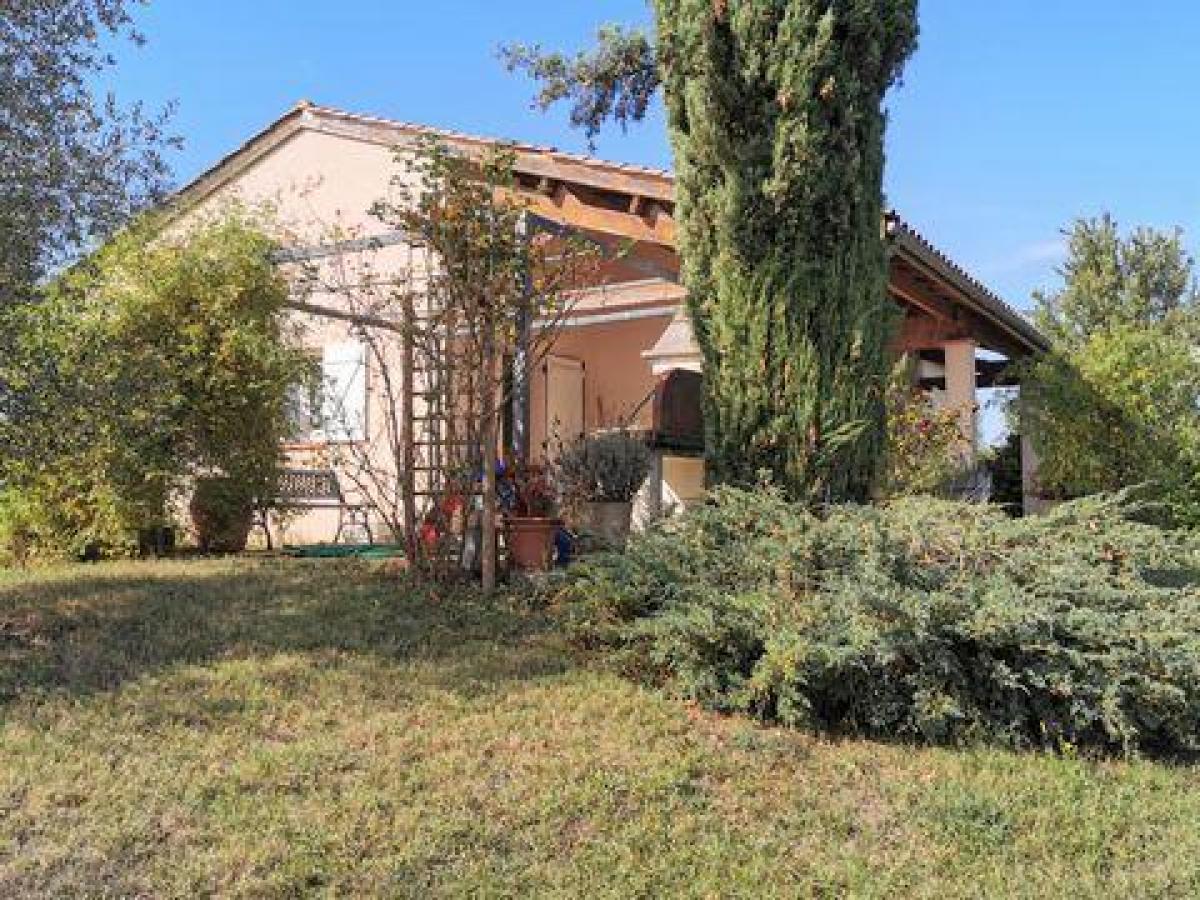 3 bedrooms House in Montesquieu, France No. 24968