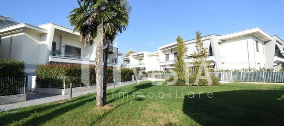 Garage à Ronco Briantino, Italy 28m² No. 364561 10