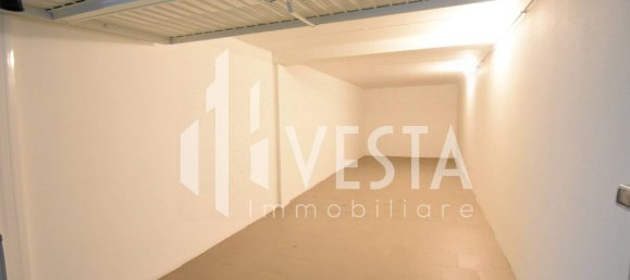 Garage à Ronco Briantino, Italy 28m² No. 364561 3