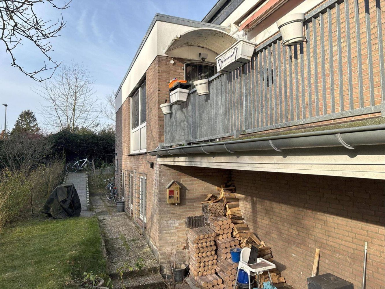 7 rooms Townhouse in Krefeld, Germany No. 49913