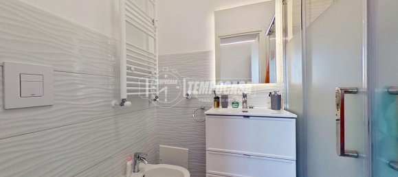 2 Schlafzimmer Wohnung in Legnano, Italy, Nr. 378240 8