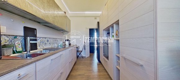 2 Schlafzimmer Wohnung in Legnano, Italy, Nr. 378240 2