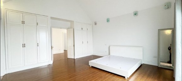 3 bedrooms Villa in Long Bien, Vietnam No. 590 12