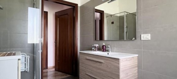 4 rooms House in San Martino di Lupari, Italy No. 234956 3