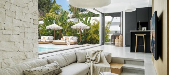 4 bedrooms Villa in Marbella, Spain No. 75123 6